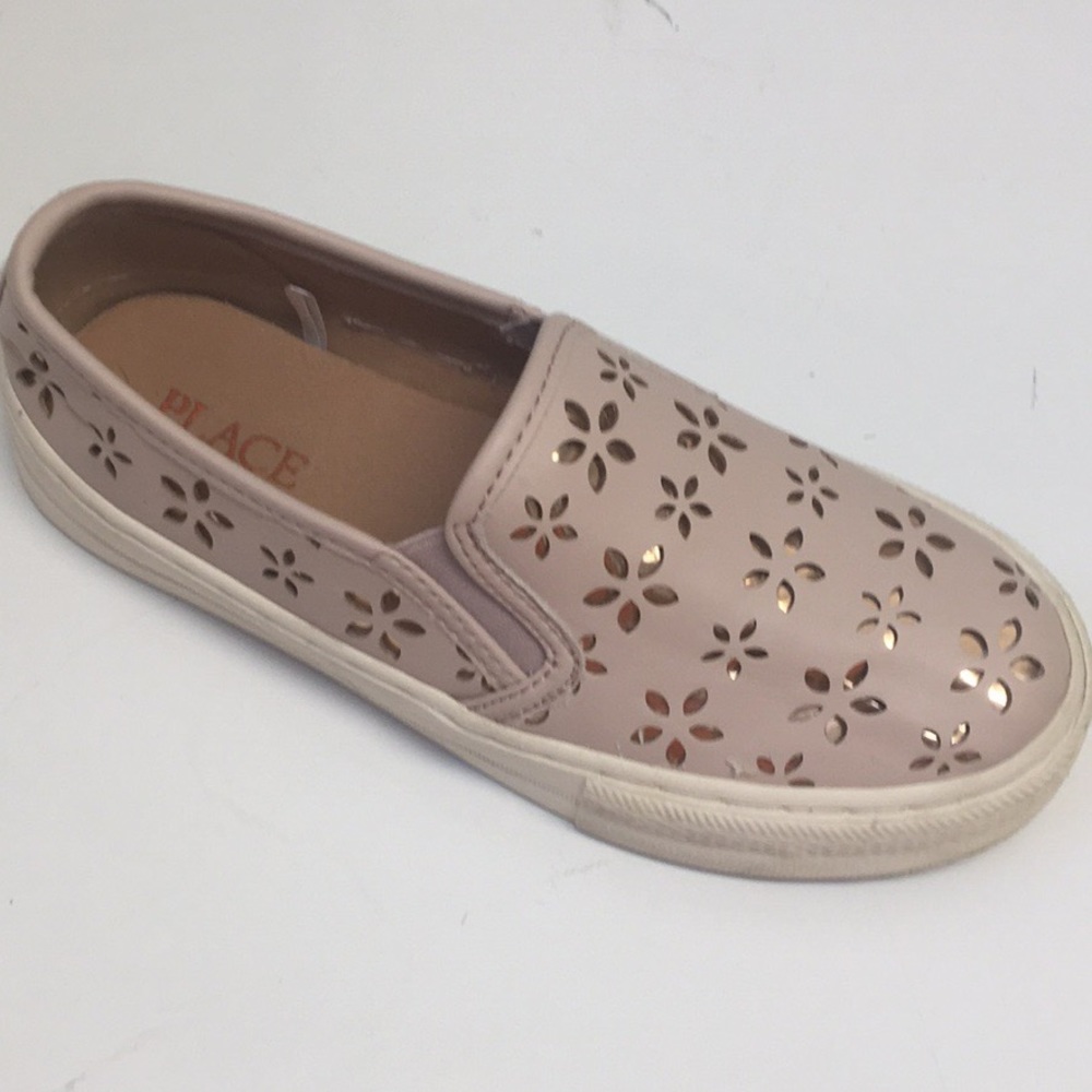 Children’s Place Kids Shoe Size 1